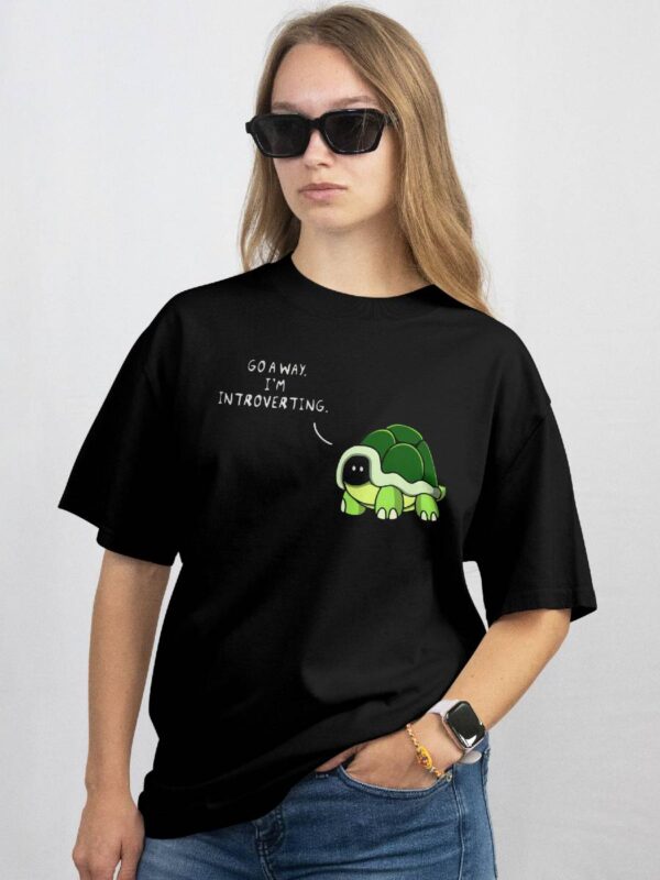 Go away im introverting T skjorte
